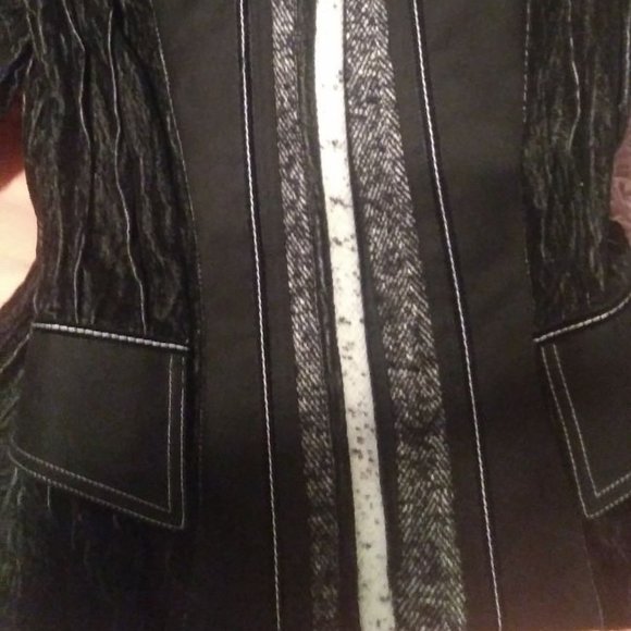 NWOT Tricot Chic Women's Jacket Size US 8 - Picture 11 of 15